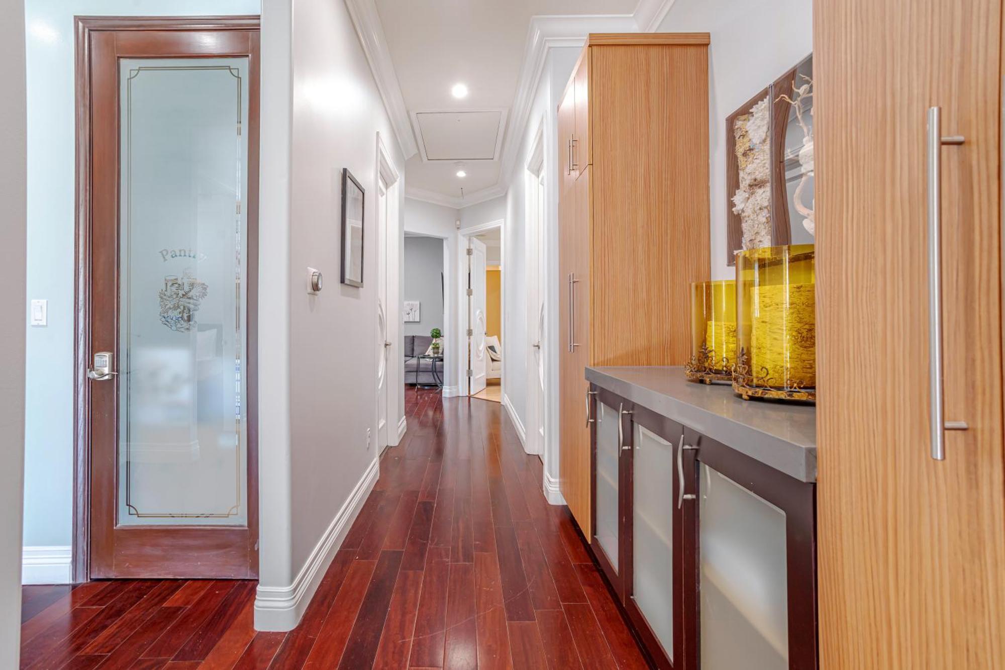 Hébergement de vacances Regal 4 Bed With Hot Tub Close To Universal Sleeps 15 Los Angeles