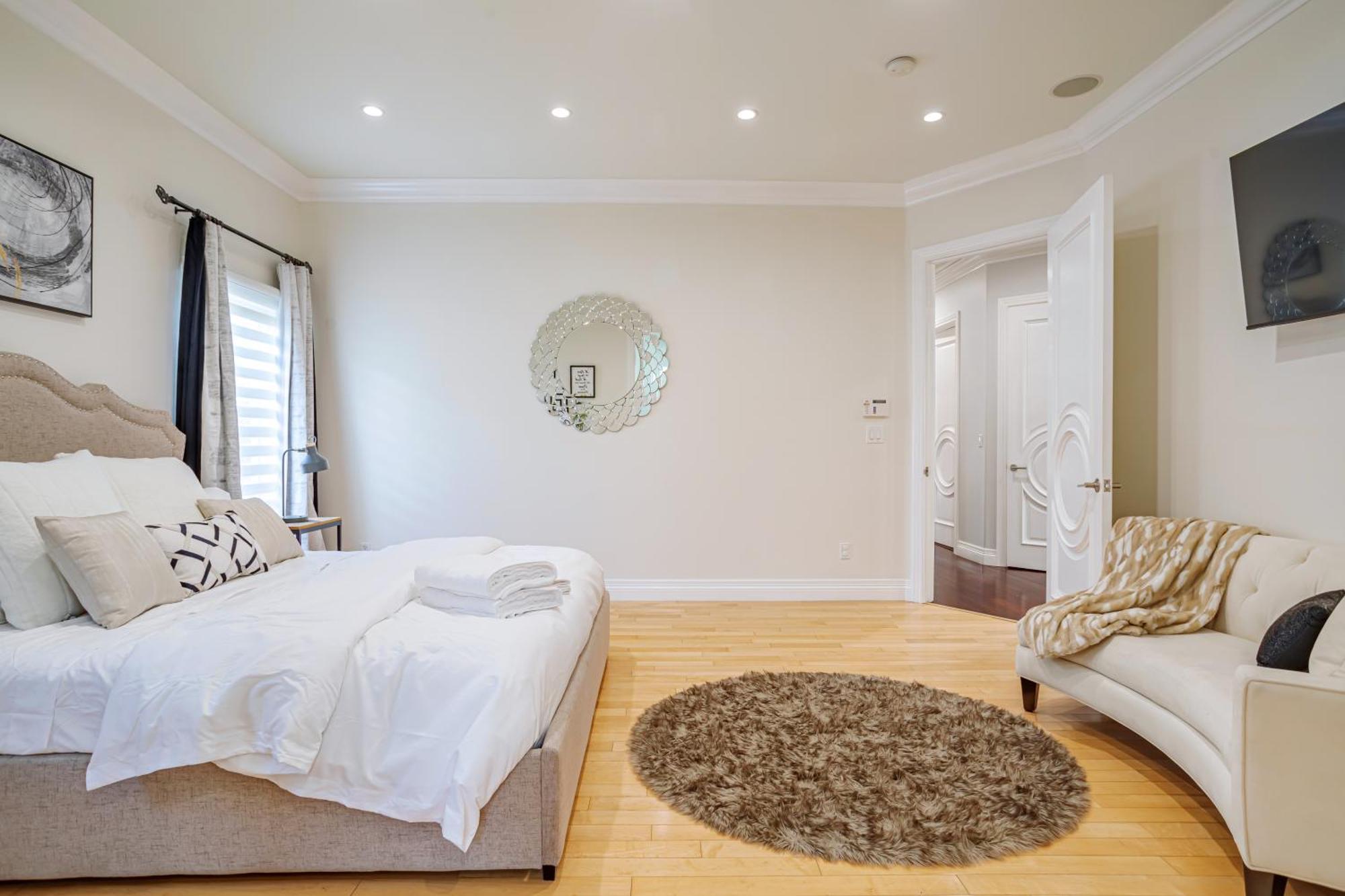 Hébergement de vacances Regal 4 Bed With Hot Tub Close To Universal Sleeps 15 Los Angeles